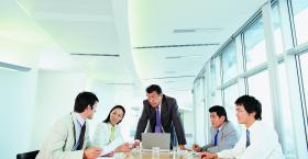 How Leaders Who Coach Can Change the Game: A Guide to Developing Your Coaching Skills