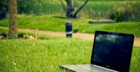 Going Beyond LinkedIn: How Smart Recruiters Find Today’s Candidates